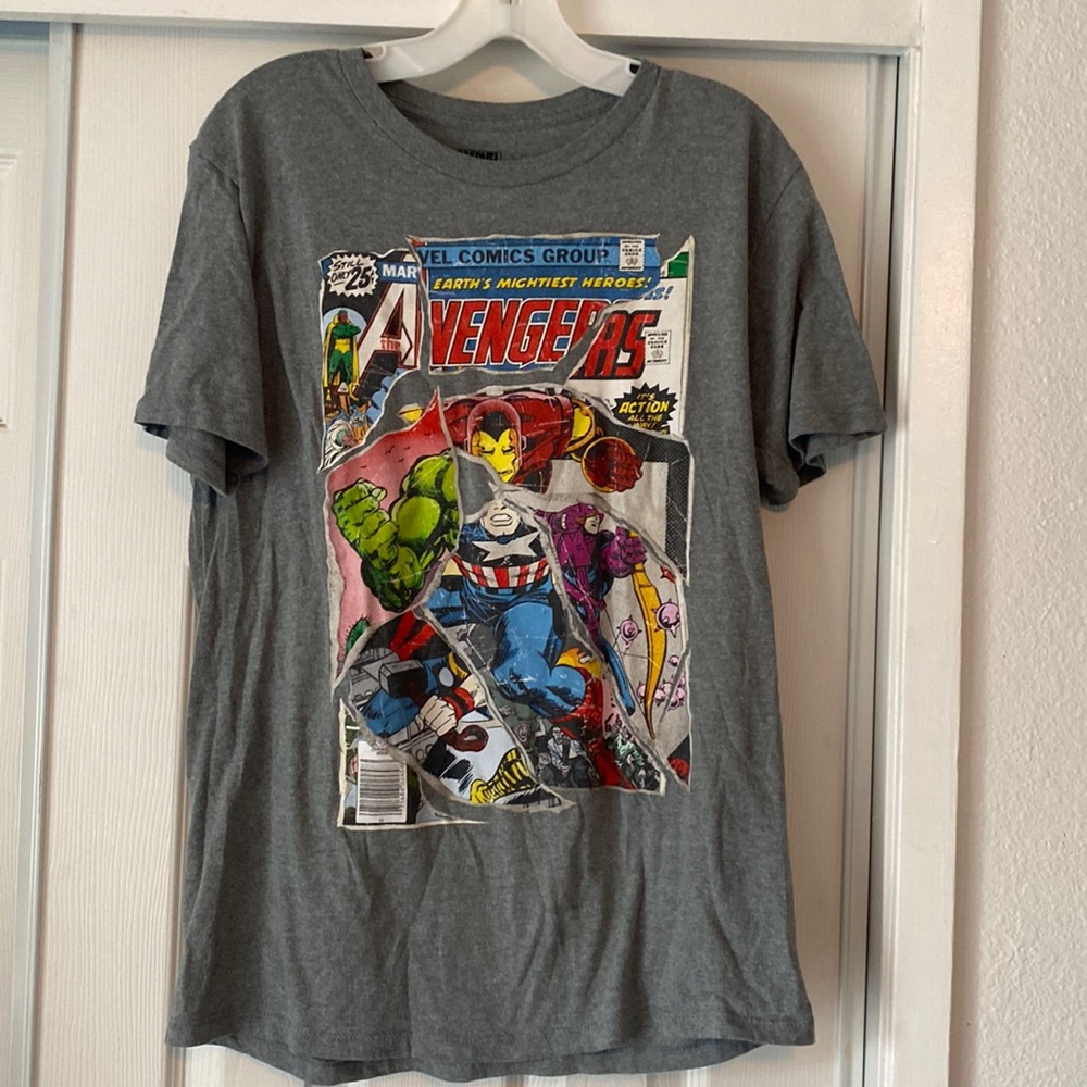Marvel t-shirt size Med